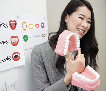 英語発音矯正 専門スクール ハミングバード｜日本人のために開発